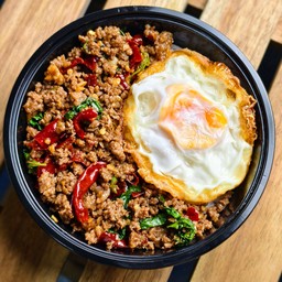 กะเพราเนื้อสับ(ฟรีไข่ดาว)