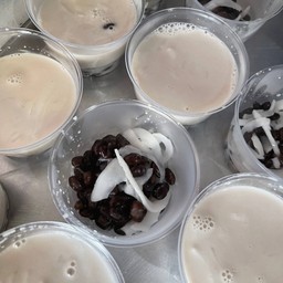 [ซื้อ 1 แถม 1] ข้าวเหนียวถั่วดำกะทิสด