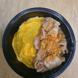 ไข่ข้นหมูชิ้นกระเทียม