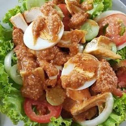 ข้าวซอย สลัดแขก ครัวฮาลาล