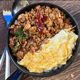 กะเพราหมูสับ