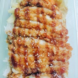 ข้าวหมูทอดราดซอสเทอริยากิ