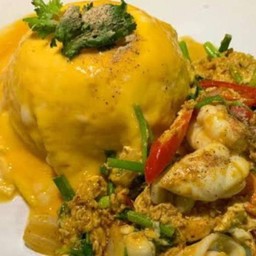 ข้าวไข่ข้นทะเลผัดผงกระหรี่