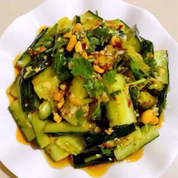 ยำแตงกวา