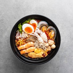 ก๋วยเตี๋ยวต้มยำรวมทุกอย่าง ไข่ยางมะตูม