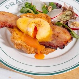 MAPLE GLAZED SMOKED BACON EGG BENEDICT