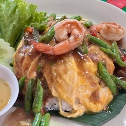 ข้าวไข่ข้นกุ้งผัดกะปิใส่ถั่วฟักยาว