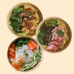 [เซตสุดฮิต] บะหมี่แห้งหมูแดง + บะหมี่แห้งไก่เทอริยากิ + สลัดเส้นบุกเย็น