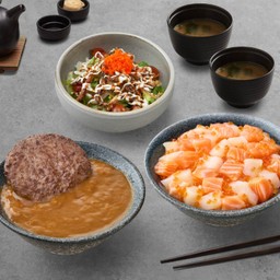 ข้าวหน้าปลาแซลมอน โฮตาเตะ ไข่ปลาแซลมอน + ข้าวแกงกะหรี่แฮมเบิร์ก