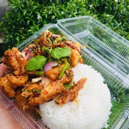 ข้าวยำไก่แซ่บ