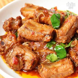 ซี่โครงหมูผัดตะไคร้(กับข้าว)