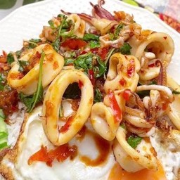 กะเพราปลาหมึก