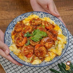 ข้าวกุ้งกระเทียมไข่ข้น