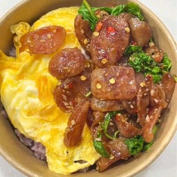 ข้าวไข่ข้นกระเพรากุนเชียง