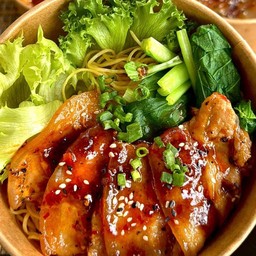 บะหมี่หยก สามชั้นเทอริยากิ