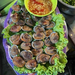 หอยเเครงลวกจิ้ม