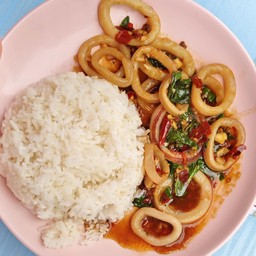 กะเพราปลาหมึก