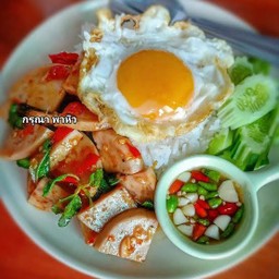 กระเพราไก่ยอ