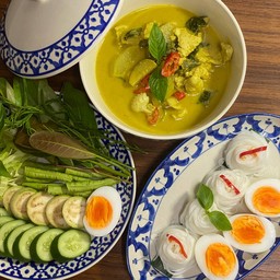 ขนมจีน +แกงเขียวหวานไก่