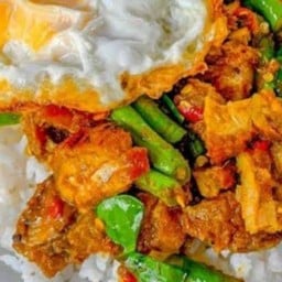 หอเจี๊ยะ รัชฏา