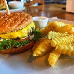 Phoenix Restaurant & Bar