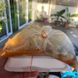 ข้าวกล่องกับข้าว3อย่าง