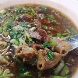 ก๋วยเตี๋ยวไส้ หนองบัว