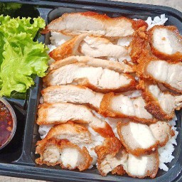 สุดใจหมูทอด ทาวน์อินทาวน์