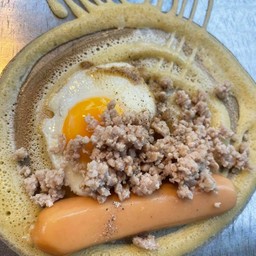 ไข่ดาว + หมูสับ + ไส้กรอก