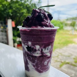 บลูเบอร์รี่โยเกิร์ต