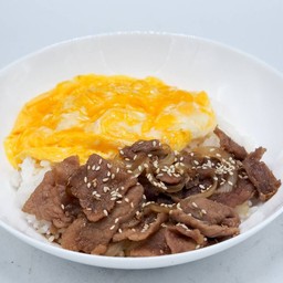 ข้าวหมูเกาหลีและไข่ข้น