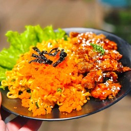 มาม่าโคชูจัง+ไก่เกาหลี +ไข่กุ้ง