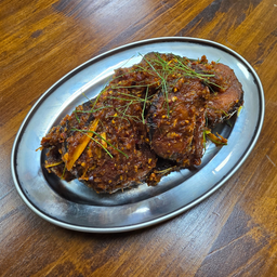 ผัดเผ็ดปลาดุกกรอบ (กับข้าว)