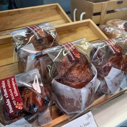 Double choc bun (ชิ้น)