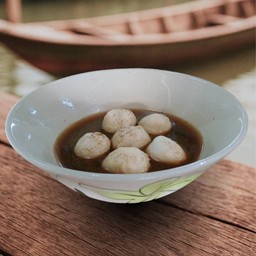 ลูกชิ้นลวก