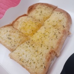 ปังเนยกระเทียม 1 แผ่น