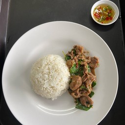 กระเพราเนื้อเปื่อย