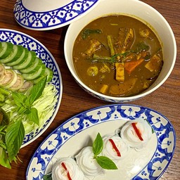 ขนมจีน + น้ำยาไตปลา ปลาย่าง