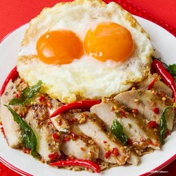 ข้าวกะเพราป่าเถื่อน คอหมูย่าง