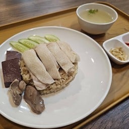 A2 ข้าวมันไก่ตอน + ตับนุ่ม + เลือด