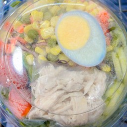 สลัดผักอกไก่