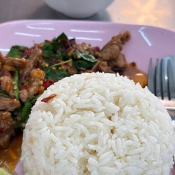 กะเพราเนื้อพริกแห้ง