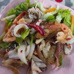 ยำรวมมิตรทะเล