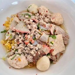 มาม่าหมูสับต้มยำ