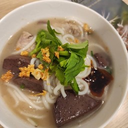แซ่บอิสาน by อุ๋ยศรี(หมู่บ้านโกลเด้นนีโอ 154 ซอย29 )