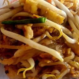 ผัดไทยกุ้งแห้ง