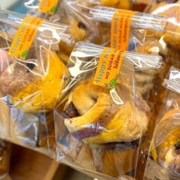 ขนมปังบริออช มะม่วงผสมไรซ์เบอรี่ (ชิ้น)