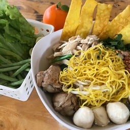 ประกัลก๋วยเตี๋ยวต้มยำ