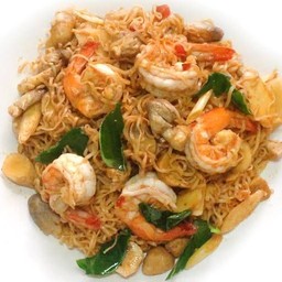 มาม่าผัดต้มยำกุ้ง