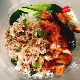 ข้าวลาบหมู+ไก่กรอบ